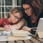 Curso para aprender qué hacer en el caso de que tu hijo mienta con los deberes del colegio o exámenes